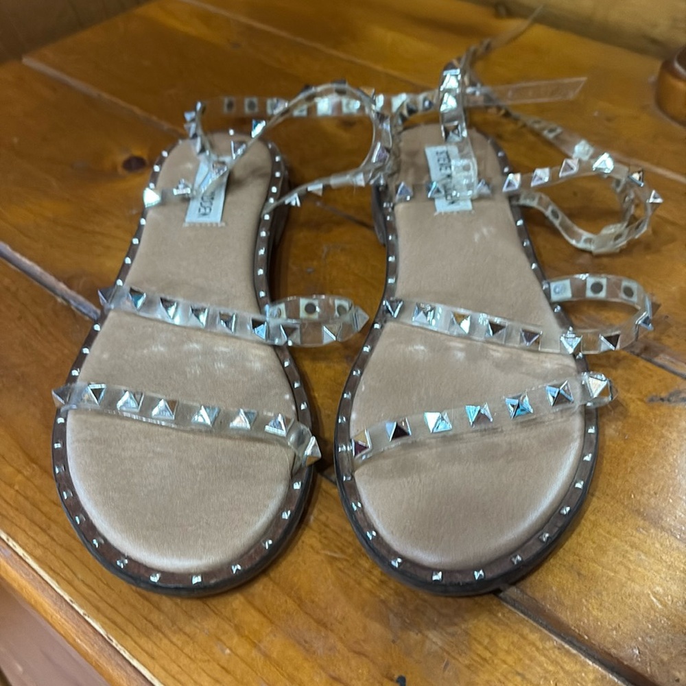 Steve Madden Sandal like new size 8